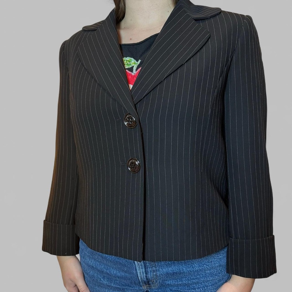 Tahari Black Pinstriped 2 button Blazer Size 6
